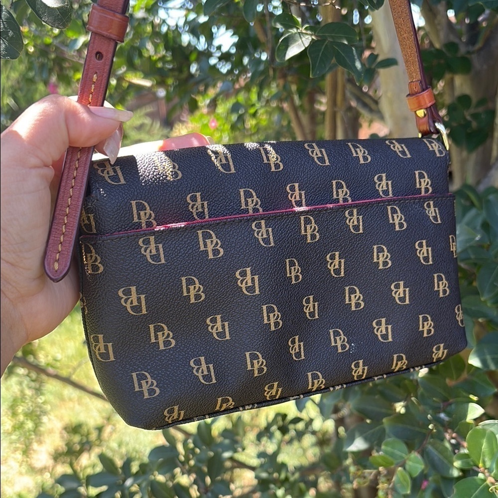 Dooney & Bourke Black and Gold Monogram Bag used twice. - Picture 2 of 8